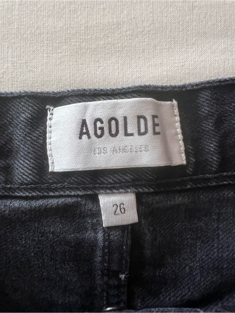 Agolde Riley Shorts in Vortex - Picture 11 of 16